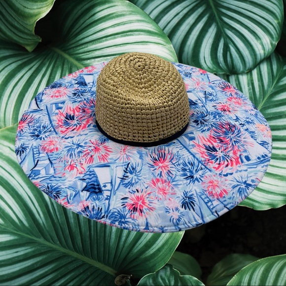 New Lilly Pulitzer Beach Hat with Tags !!🏝👙 - Picture 1 of 5